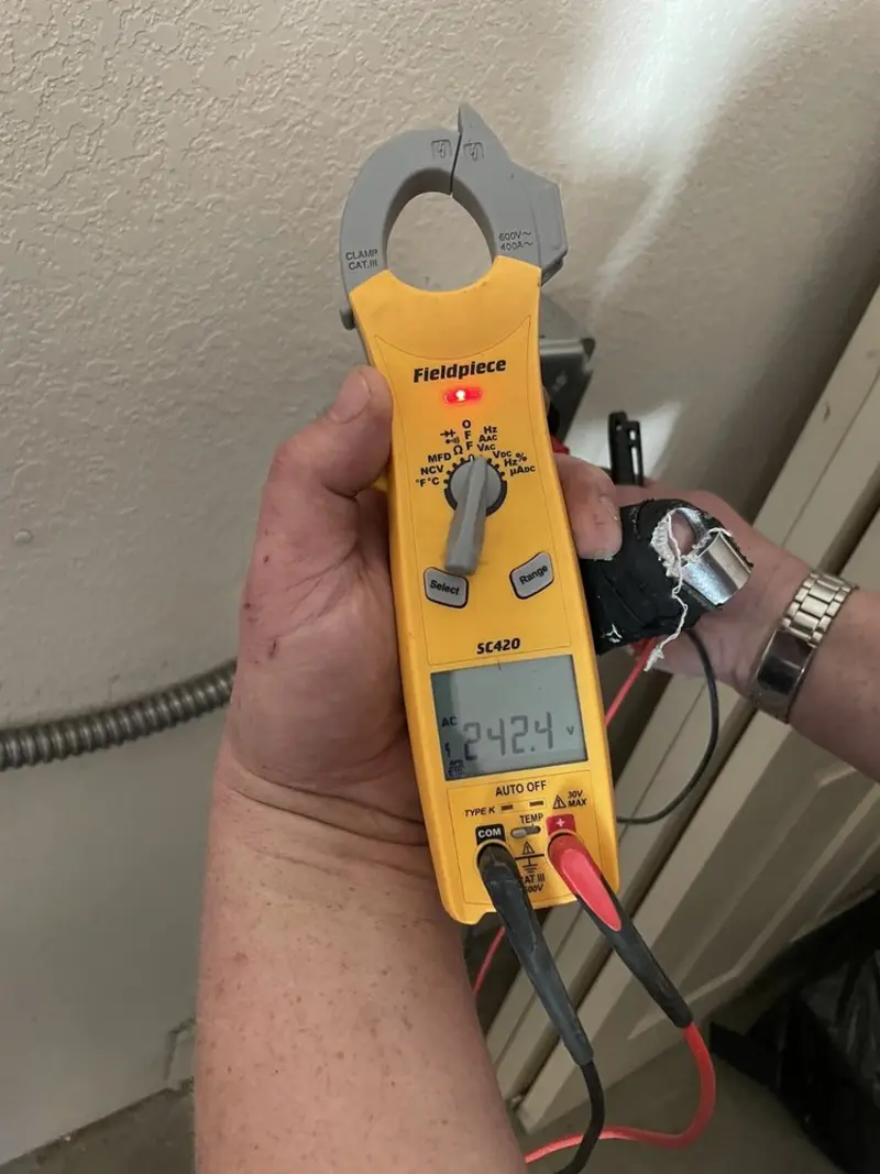 Voltage testing with clamp meter during Aluminum Wiring Replacement in Mississippi State